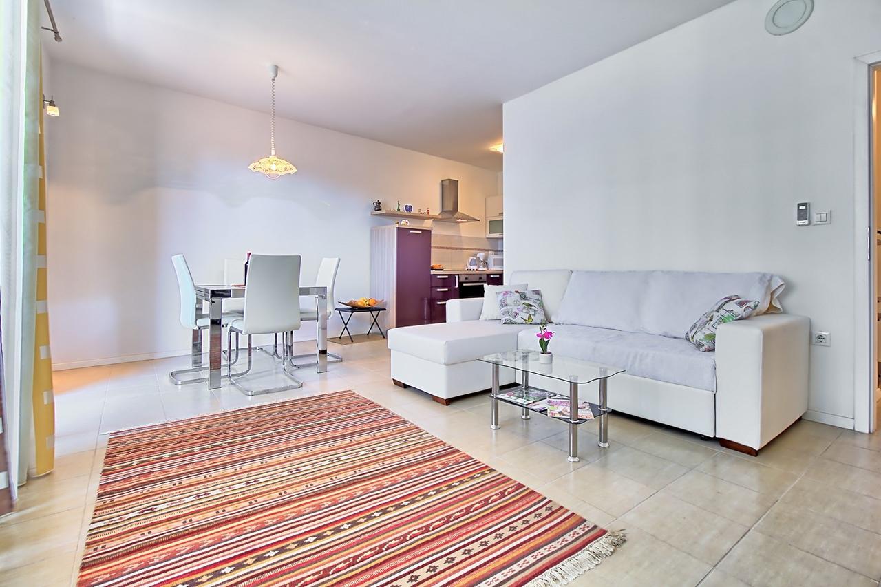 Summertime House With Apartment ウマグ エクステリア 写真
