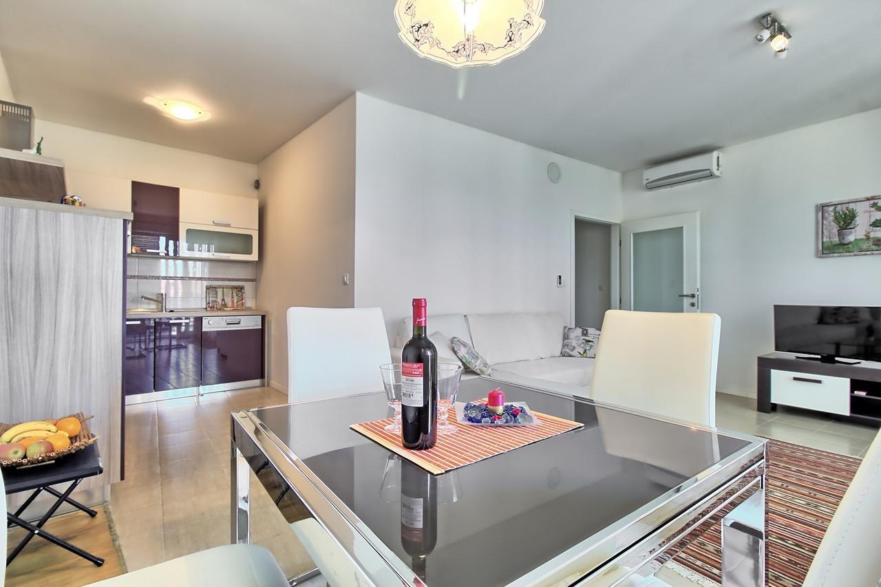 Summertime House With Apartment ウマグ エクステリア 写真